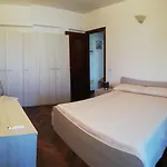 Cristina Casa Vacanze Apartment *